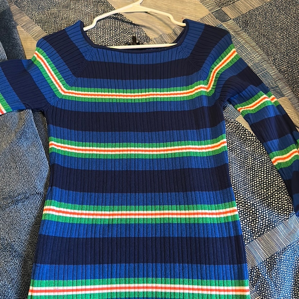 I am selling this because it did not fit my sister.